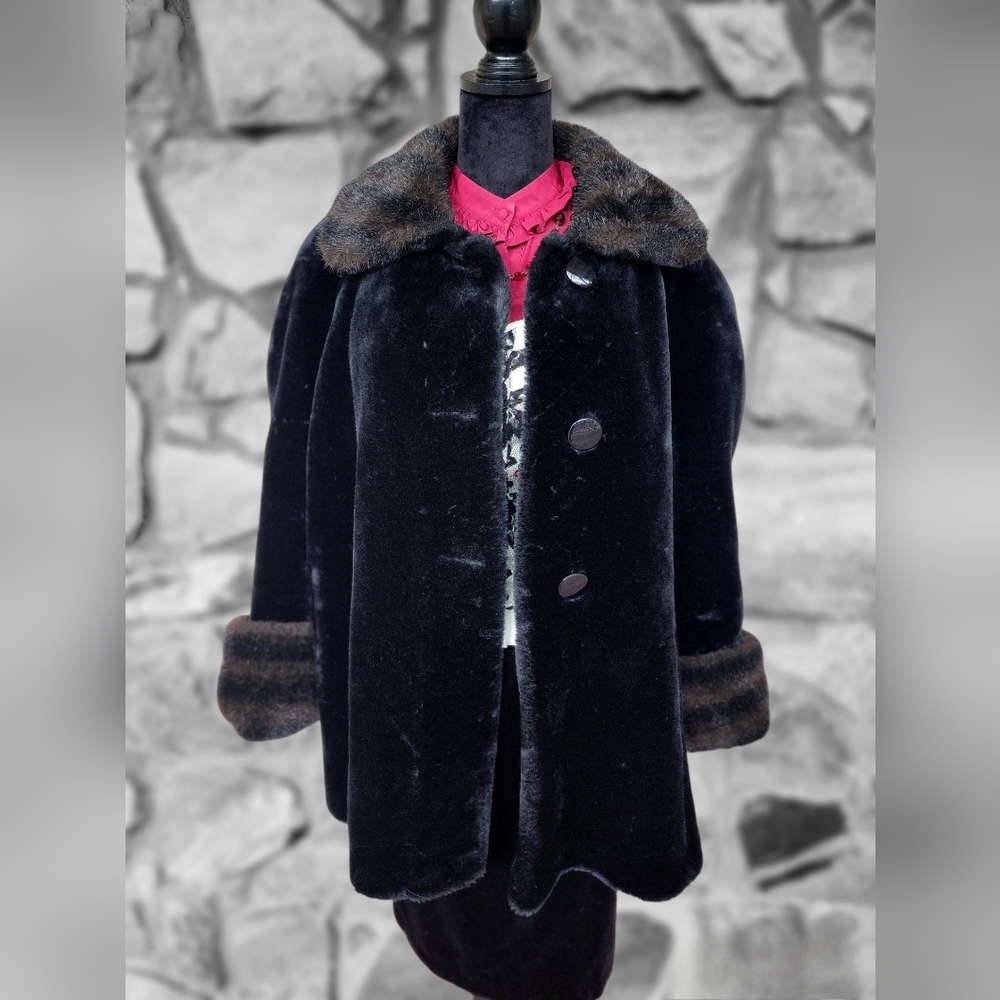Vintage Black W Brown Collar & Sleeves Faux Fur Coat